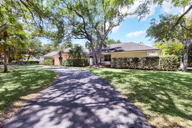 6255 SW 99th Ter, Pinecrest, FL 33156