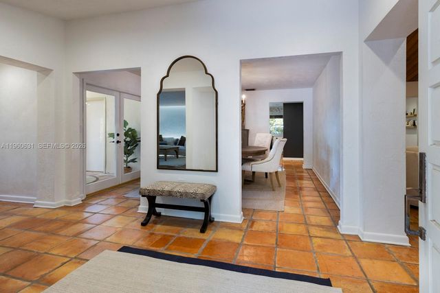 6255 SW 99th Ter, Pinecrest, FL 33156