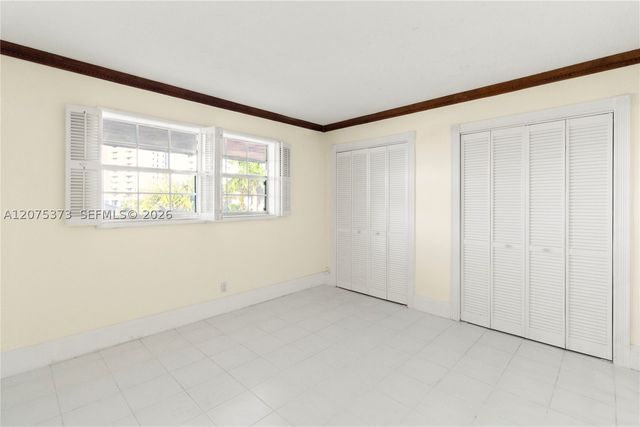 455 Paradise Isle Blvd 402, Hallandale Beach, FL 33009