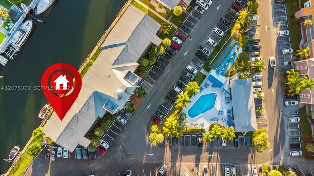 455 Paradise Isle Blvd 402, Hallandale Beach, FL 33009