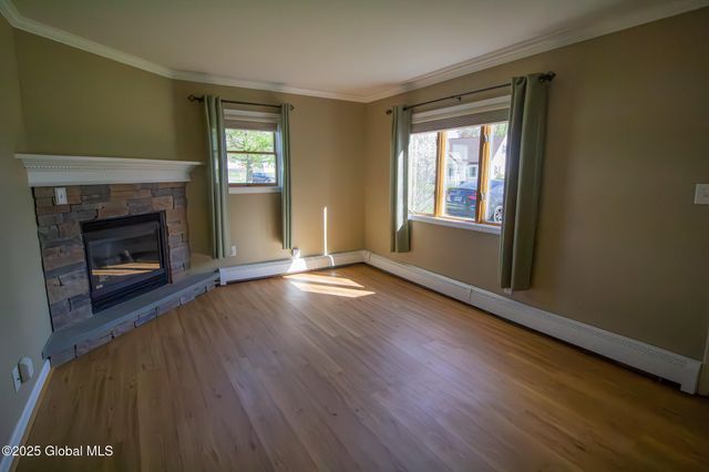 7 David Road, Colonie, NY 12110