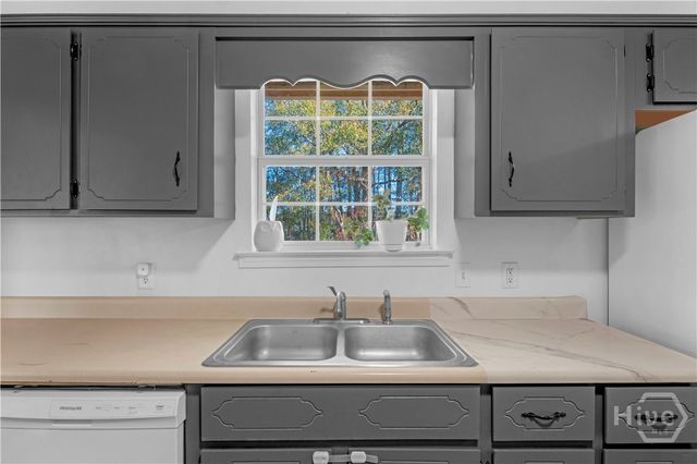 12 E Red Fox Court, Midway, GA 31320