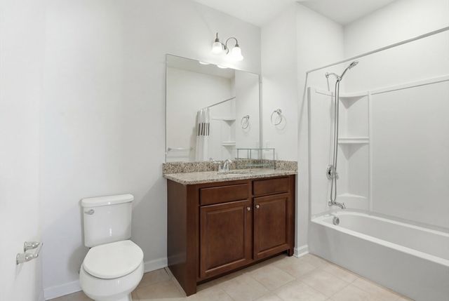 2 Francis Dr 405, Andover, MA 01810