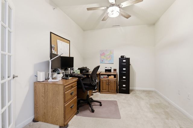 2 Francis Dr 405, Andover, MA 01810