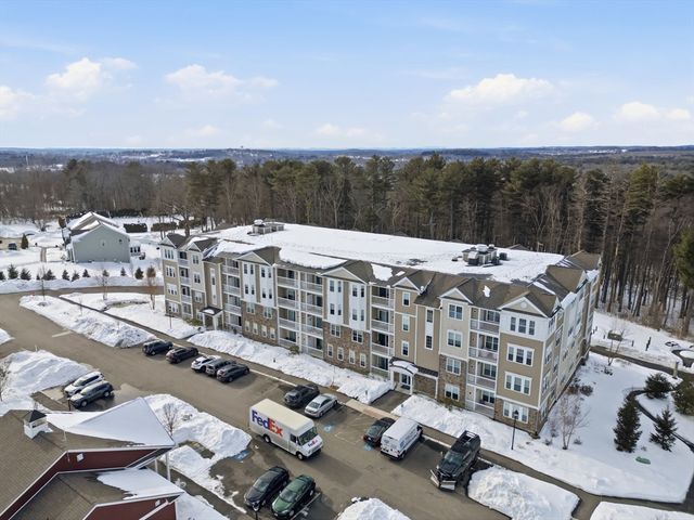 2 Francis Dr 405, Andover, MA 01810