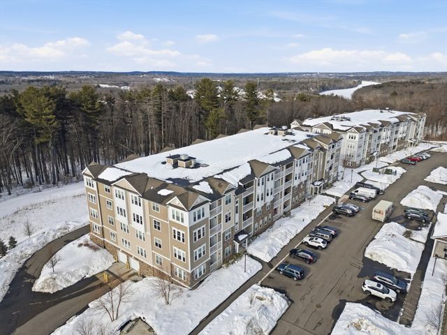 2 Francis Dr 405, Andover, MA 01810