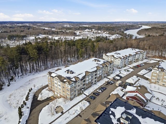 2 Francis Dr 405, Andover, MA 01810