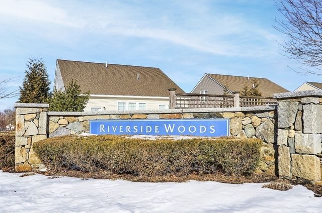 2 Francis Dr 405, Andover, MA 01810