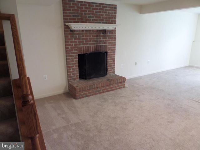 675 MCLEARY SQ SE, Leesburg, VA 20175