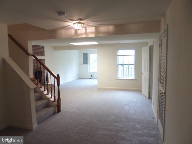 675 MCLEARY SQ SE, Leesburg, VA 20175