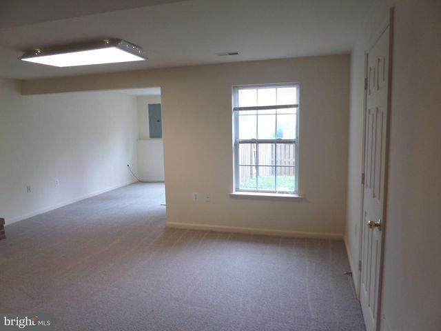 675 MCLEARY SQ SE, Leesburg, VA 20175
