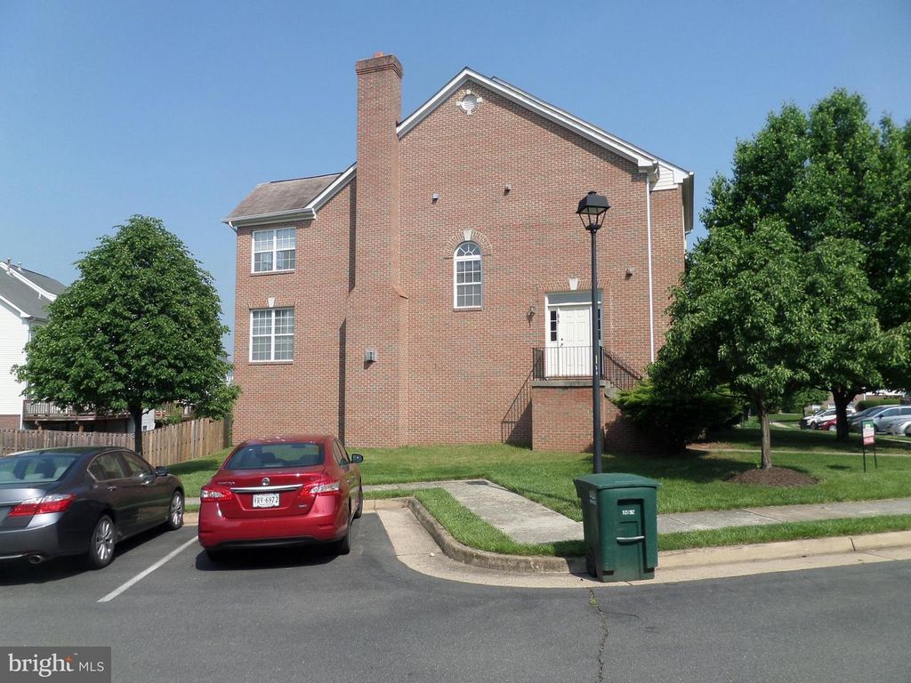 675 MCLEARY SQ SE, Leesburg, VA 20175