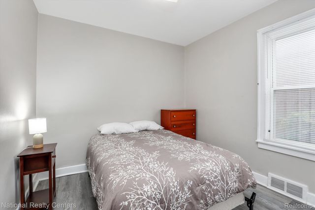 295 Eastlawn Street, Detroit, MI 48215