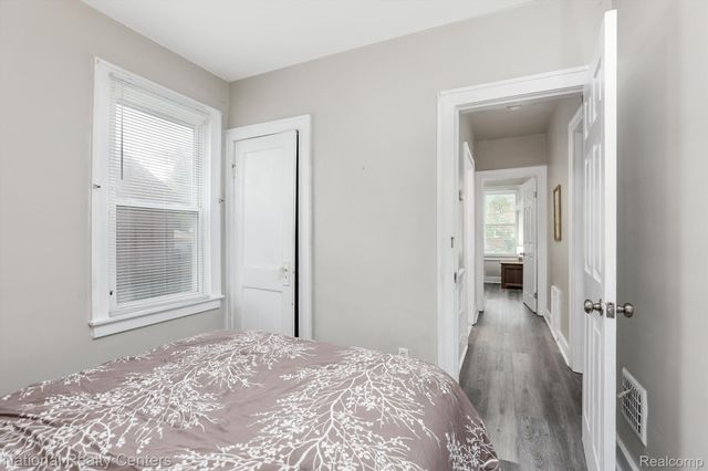 295 Eastlawn Street, Detroit, MI 48215