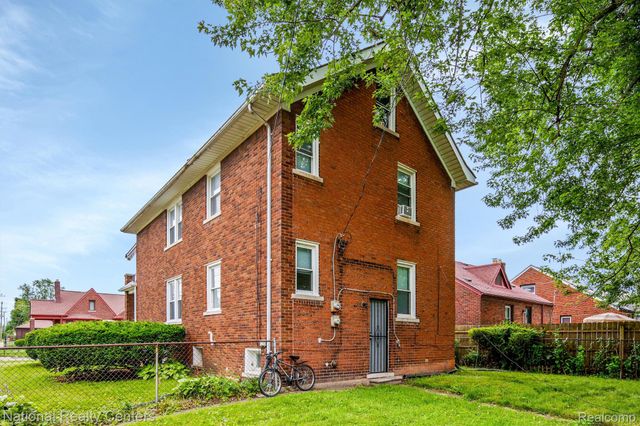 295 Eastlawn Street, Detroit, MI 48215