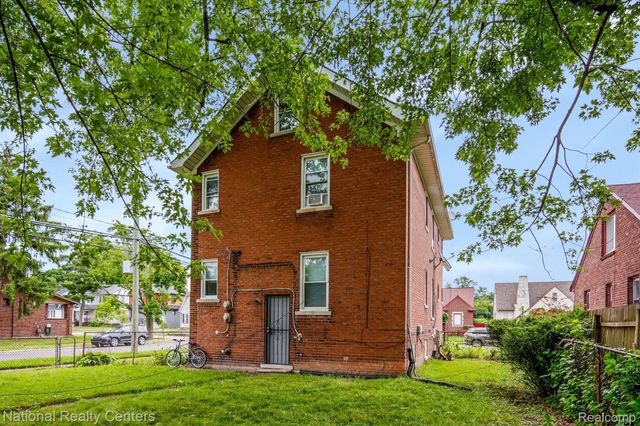 295 Eastlawn Street, Detroit, MI 48215