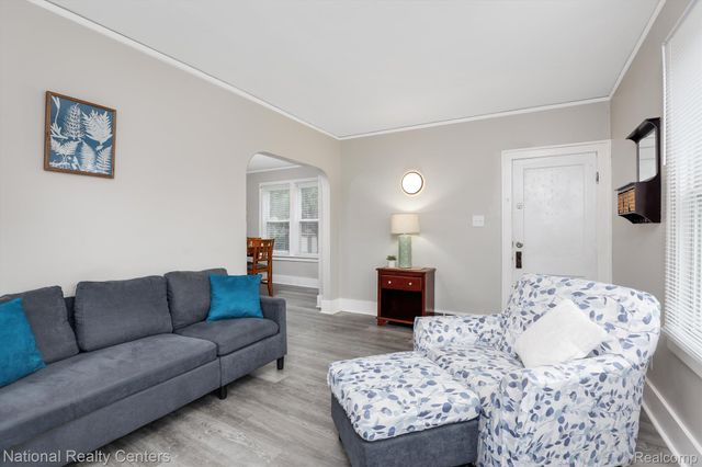 295 Eastlawn Street, Detroit, MI 48215