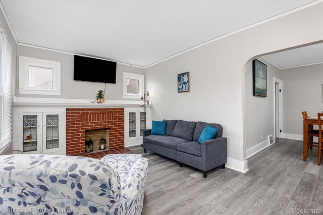 295 Eastlawn Street, Detroit, MI 48215