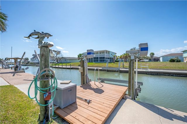 60 Magnolia, Rockport, TX 78382