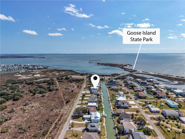 60 Magnolia, Rockport, TX 78382