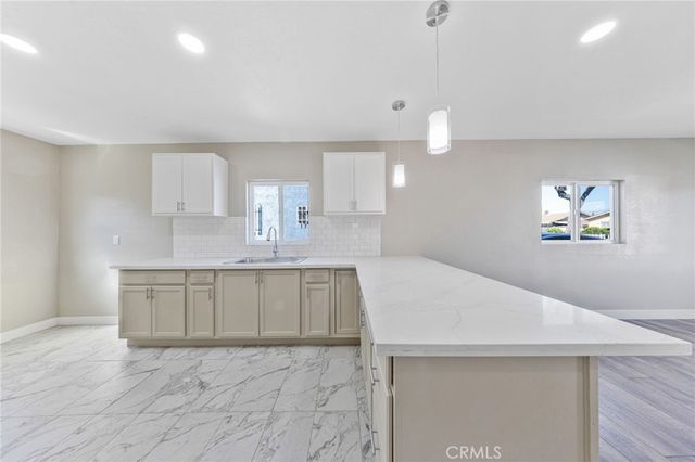 1202 E 76th Street, Los Angeles, CA 90001