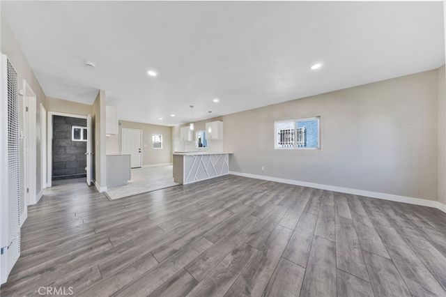 1202 E 76th Street, Los Angeles, CA 90001
