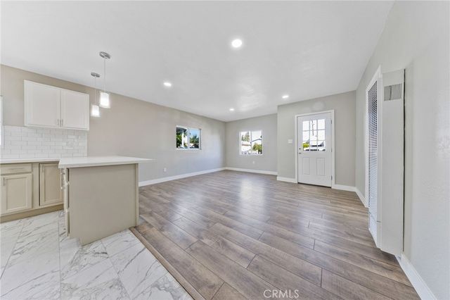 1202 E 76th Street, Los Angeles, CA 90001