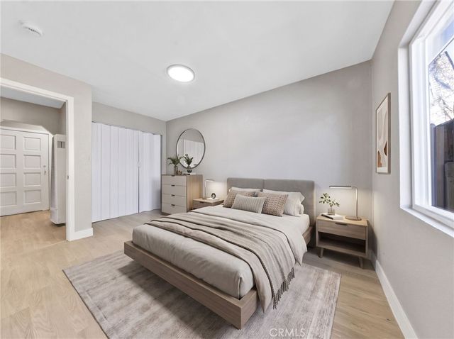 1202 E 76th Street, Los Angeles, CA 90001