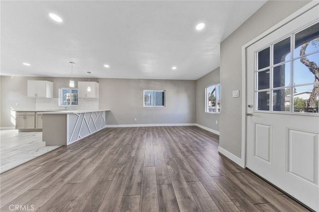 1202 E 76th Street, Los Angeles, CA 90001