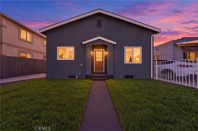 1202 E 76th Street, Los Angeles, CA 90001