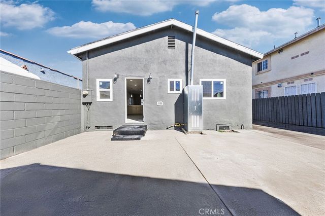 1202 E 76th Street, Los Angeles, CA 90001