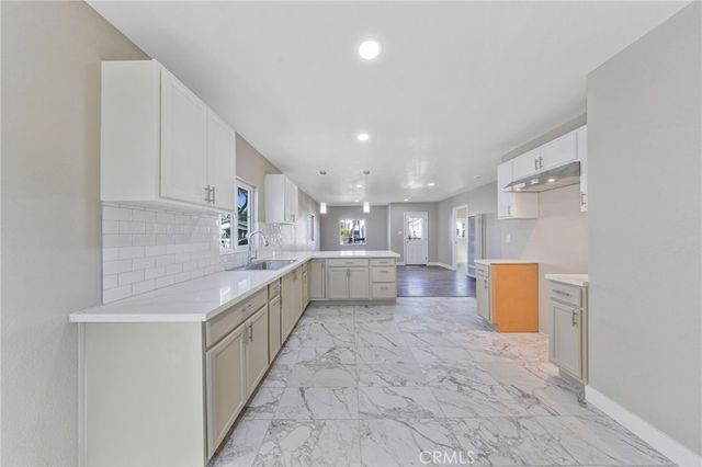 1202 E 76th Street, Los Angeles, CA 90001