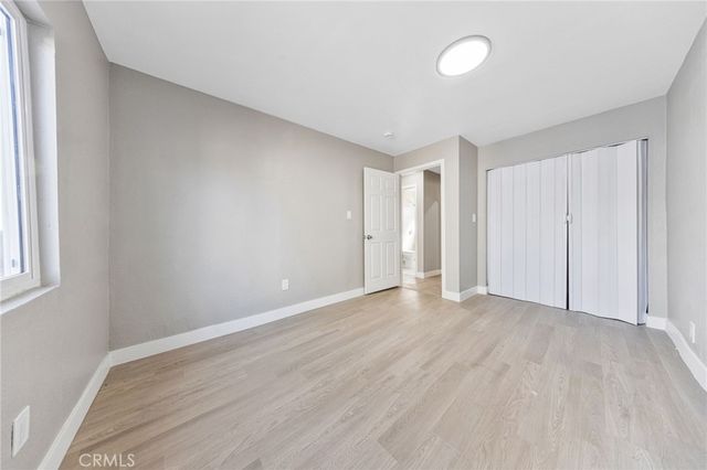 1202 E 76th Street, Los Angeles, CA 90001