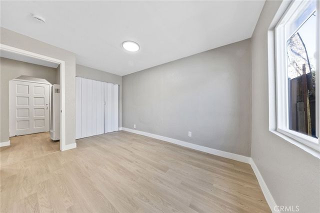 1202 E 76th Street, Los Angeles, CA 90001