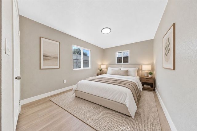 1202 E 76th Street, Los Angeles, CA 90001
