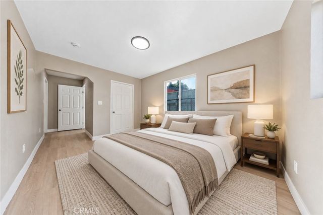 1202 E 76th Street, Los Angeles, CA 90001