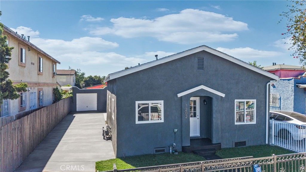 1202 E 76th Street, Los Angeles, CA 90001 — photo 2