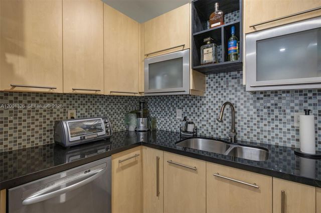 6382 SW 38th St, Miami, FL 33155