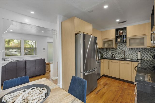 6382 SW 38th St, Miami, FL 33155