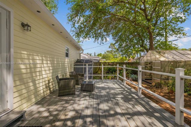 6382 SW 38th St, Miami, FL 33155