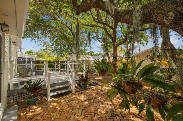 6382 SW 38th St, Miami, FL 33155