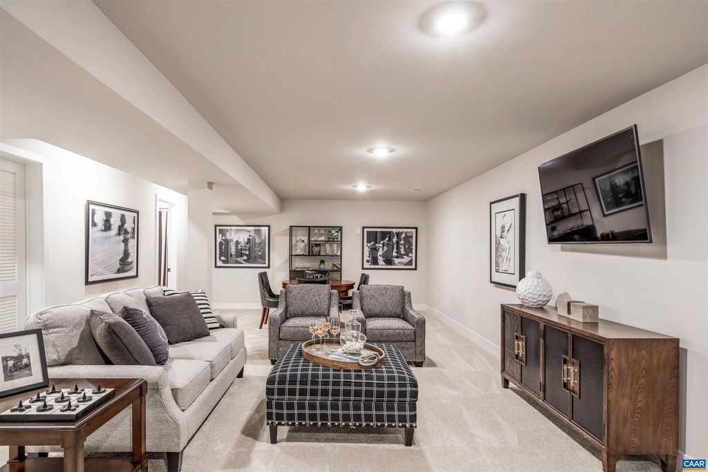 Image 16 of property listing at 131 WHITE SANDS BLVD, Barboursville, VA 22923