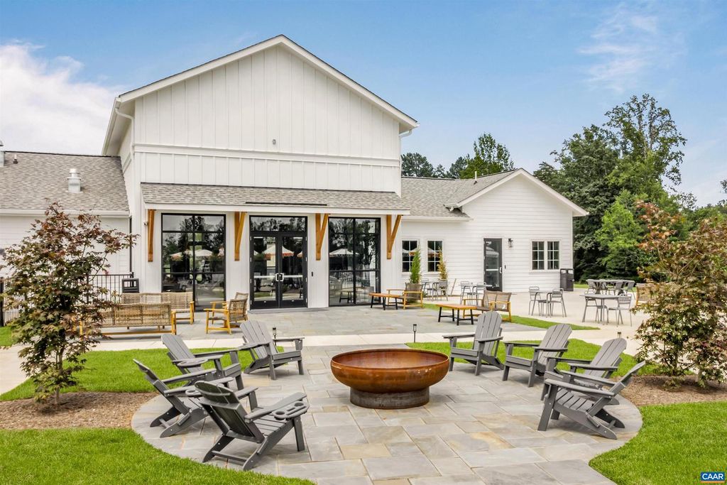 Image 30 of property listing at 131 WHITE SANDS BLVD, Barboursville, VA 22923