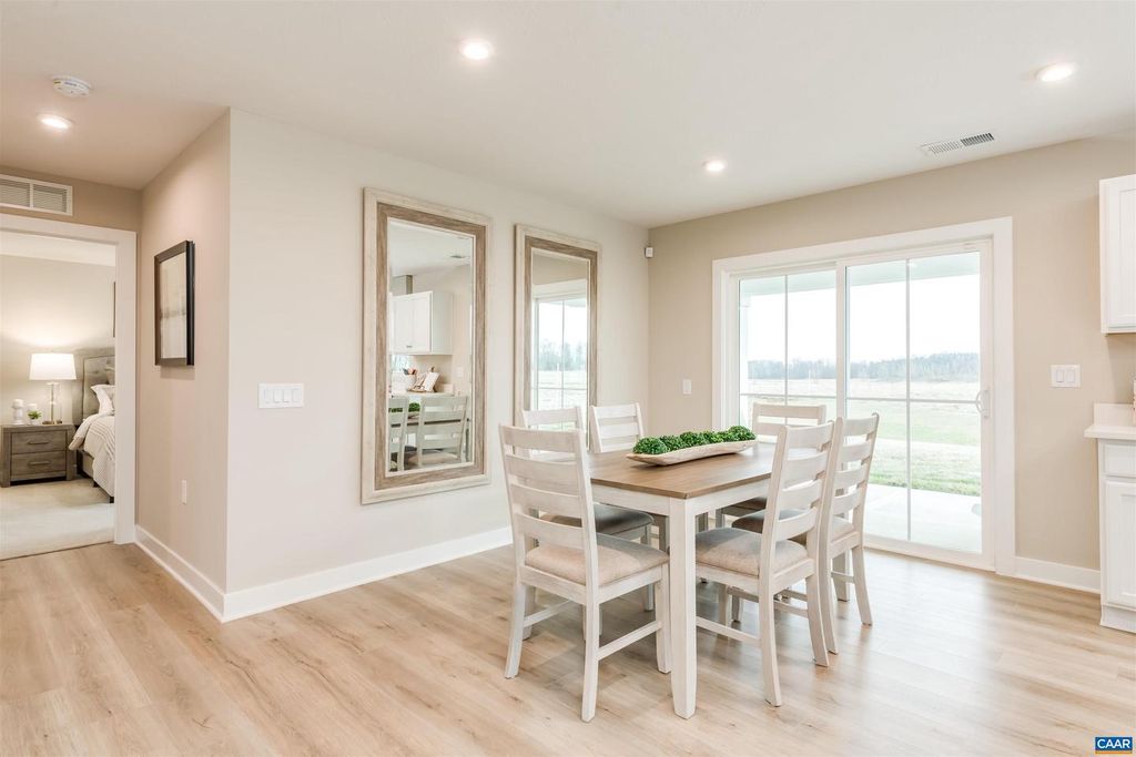 Image 9 of property listing at 131 WHITE SANDS BLVD, Barboursville, VA 22923