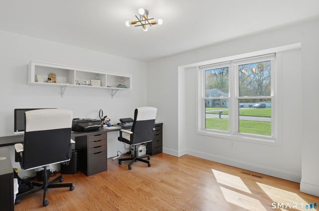 17 Melody Lane, East Hartford, CT 06118