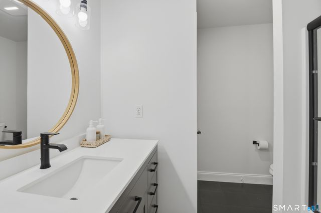 17 Melody Lane, East Hartford, CT 06118