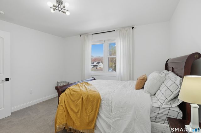 17 Melody Lane, East Hartford, CT 06118