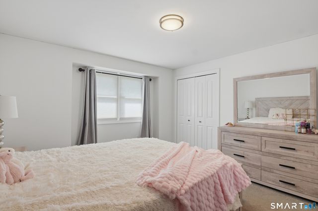 17 Melody Lane, East Hartford, CT 06118