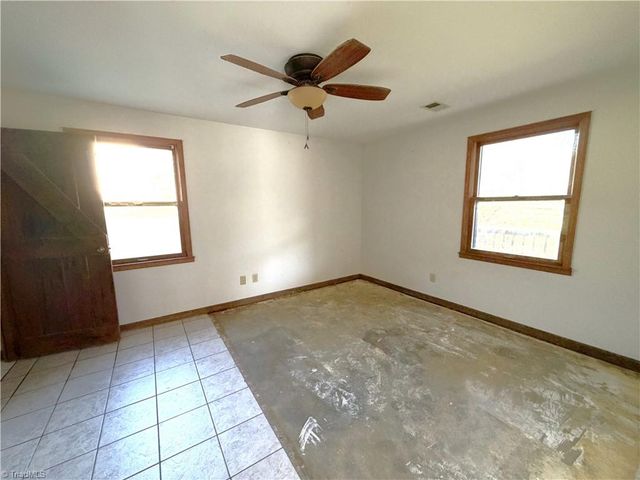 3065 Greenhouse Road, Winston-salem, NC 27127