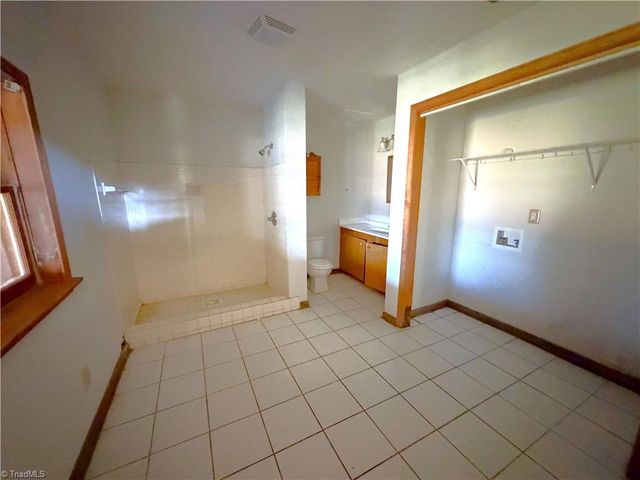 3065 Greenhouse Road, Winston-salem, NC 27127